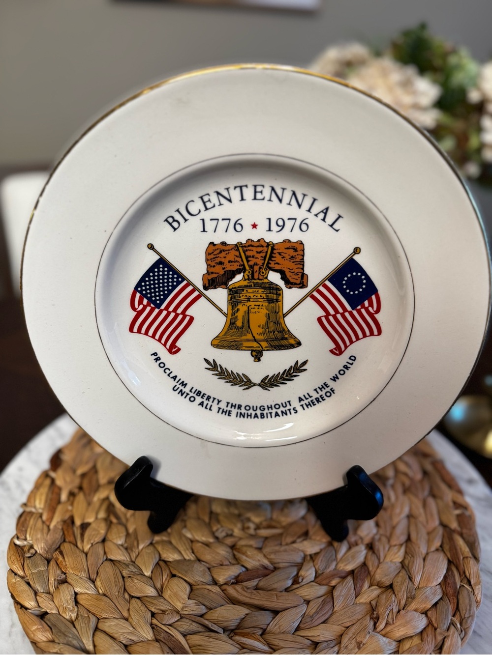 Bicentennial 1776-1976 Decorative Commemorative Plate - White with Gold Accent